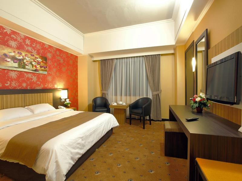 Orchardz Jayakarta Hotel Exterior photo