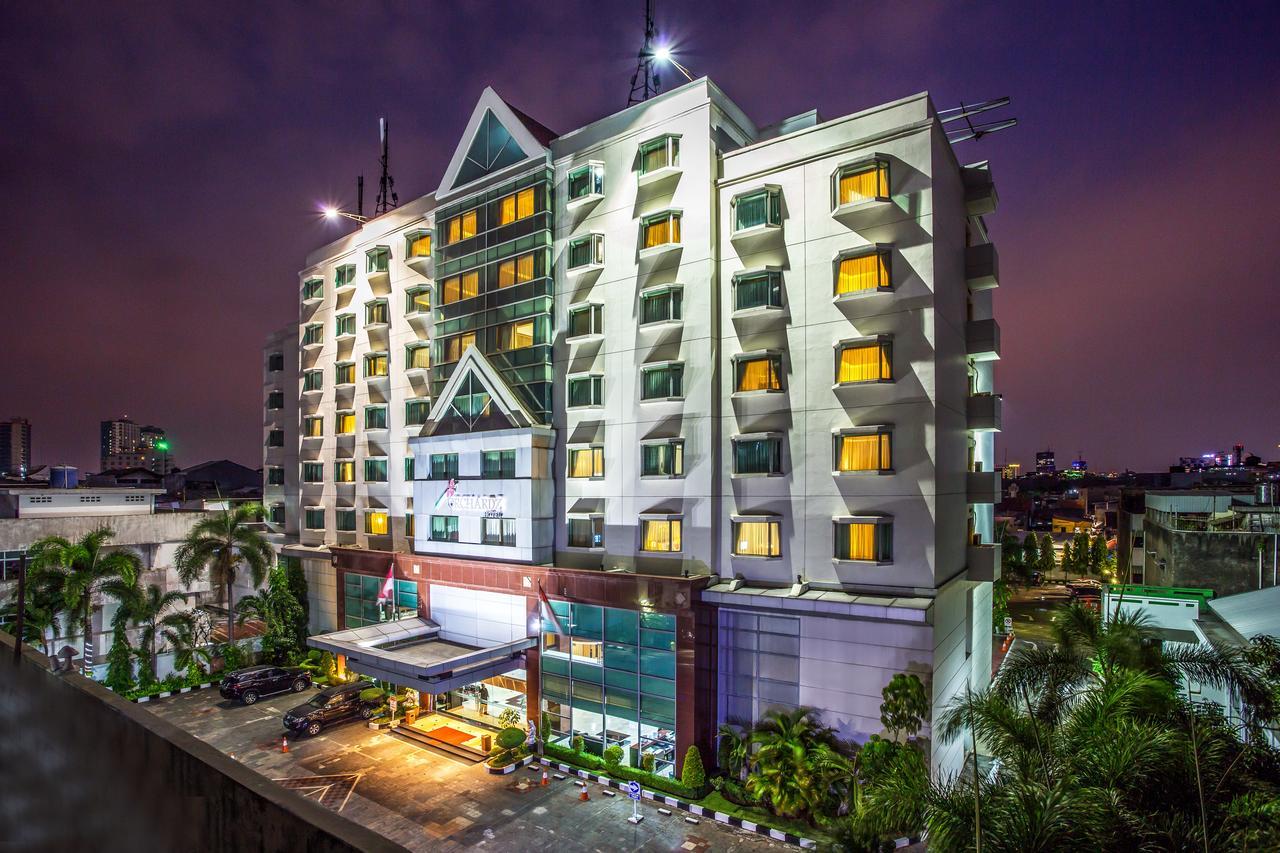 Orchardz Jayakarta Hotel Exterior photo